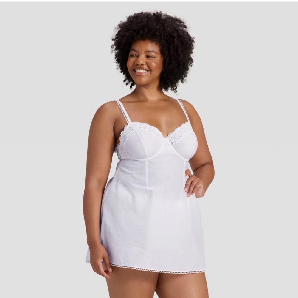 New Auden White Lace Trim Chemise